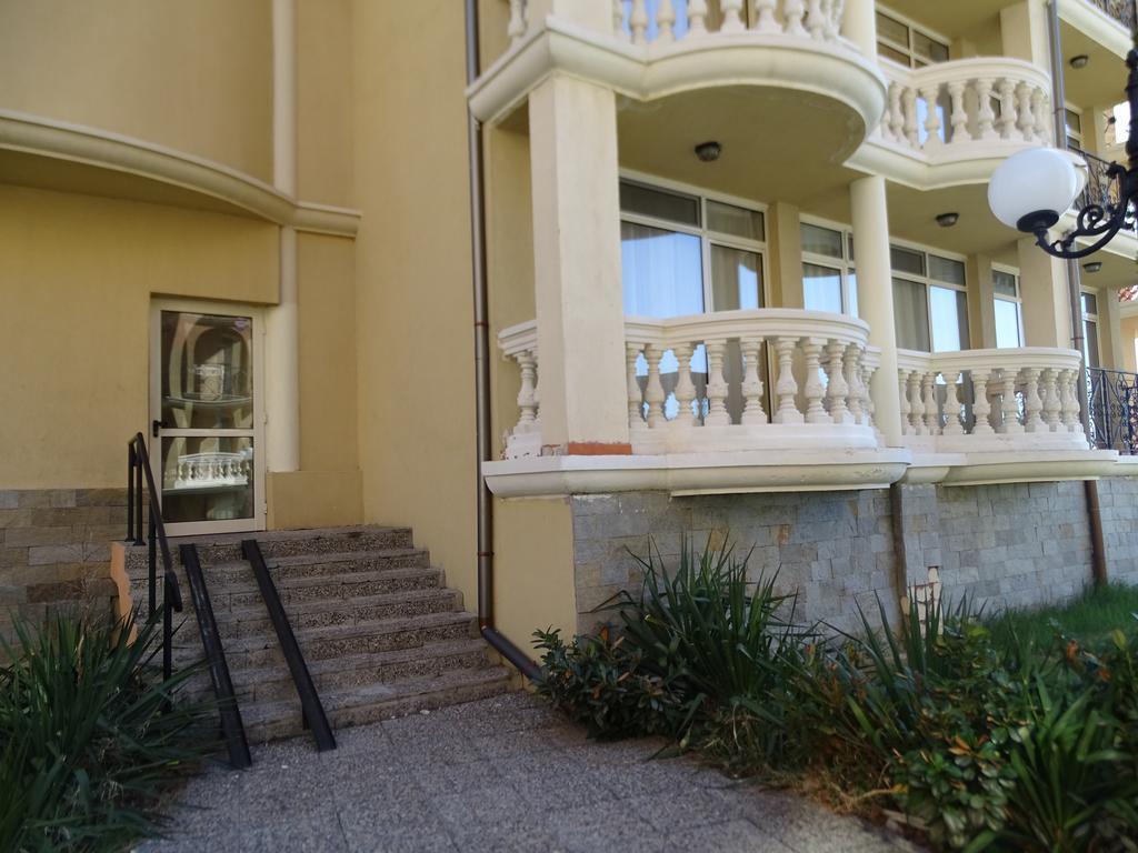 Elenite Private Apartments Exterior photo