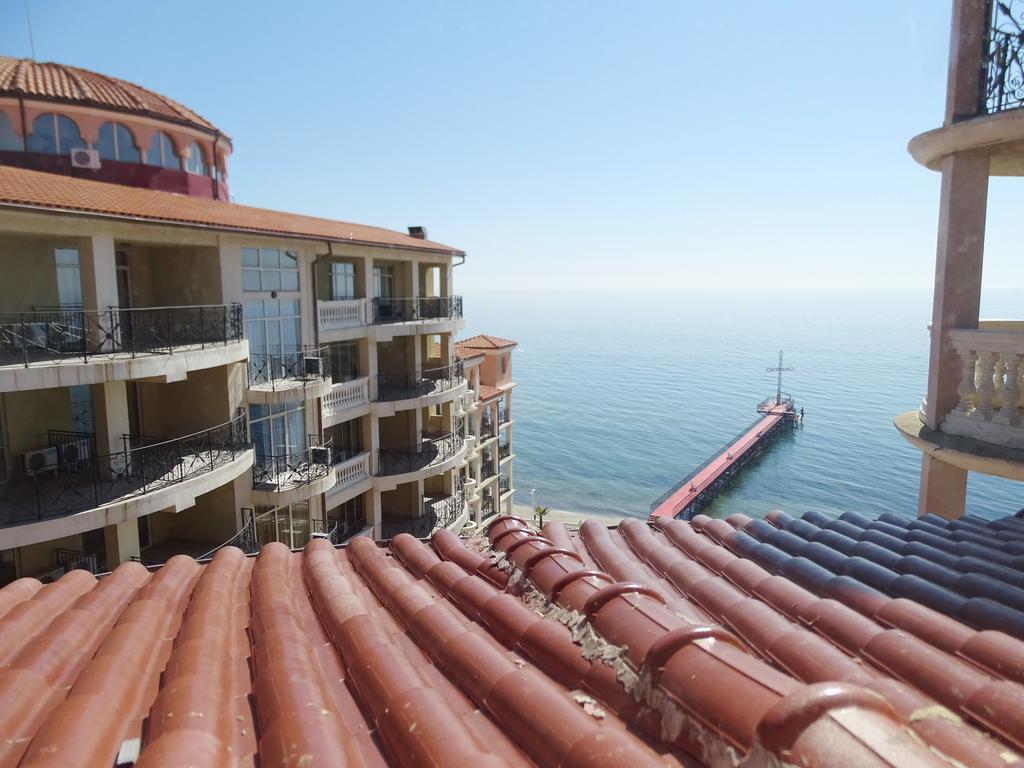 Elenite Private Apartments Exterior photo
